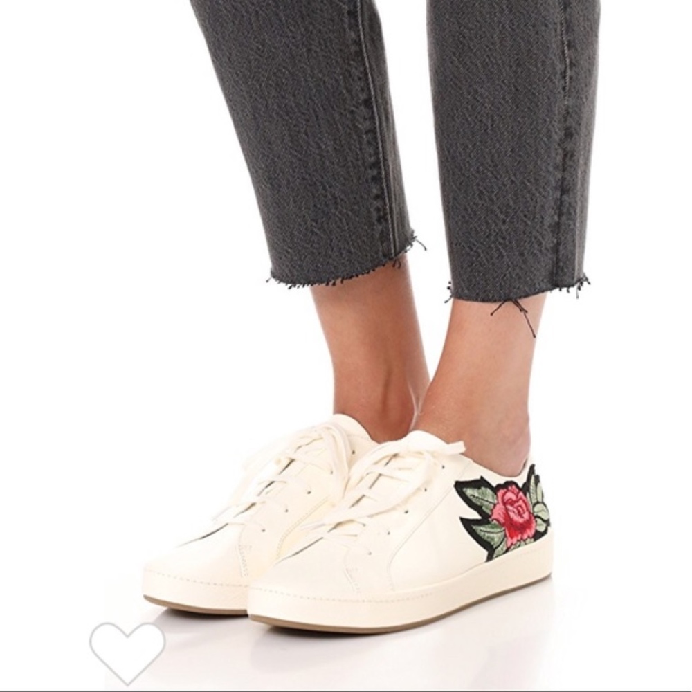 Joie Sneakers